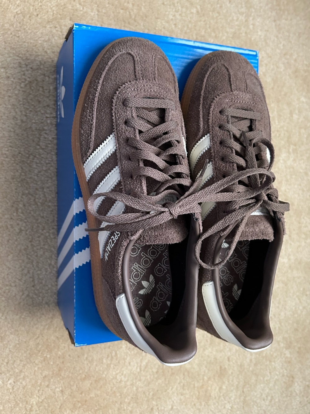 Adidas Handball Special Women’s Size 7 ½ in Earstr/OWhite/Gum2